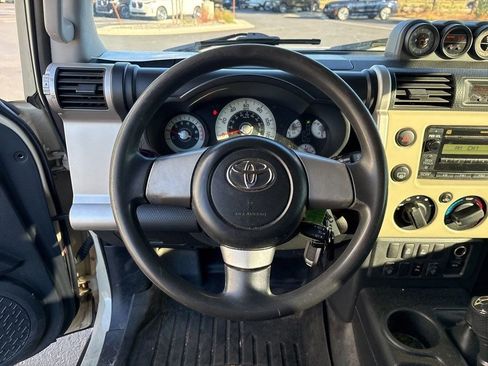 Used 2008 Toyota FJ Cruiser 4WD image 13