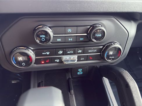 New 2025 Ford Bronco Big Bend w/ Black Diamond Package image 31