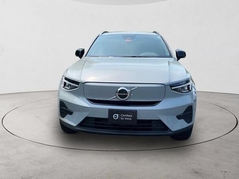 Certified 2025 Volvo EX40 Core AWD/4WD image 8