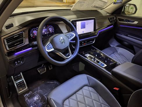 New 2026 Volkswagen Atlas SEL Premium R-Line AWD/4WD image 8