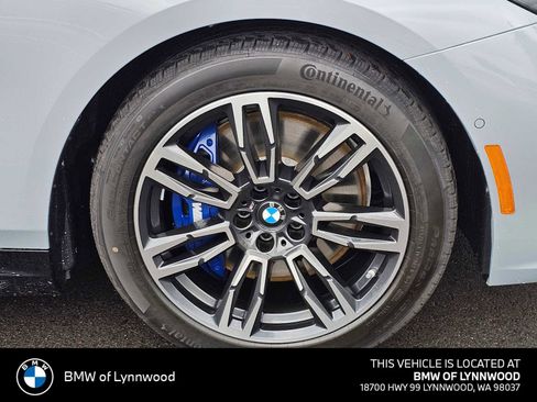 New 2026 BMW 550e xDrive AWD/4WD image 9