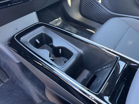 Certified 2025 Volkswagen ID.4 Pro S image 28