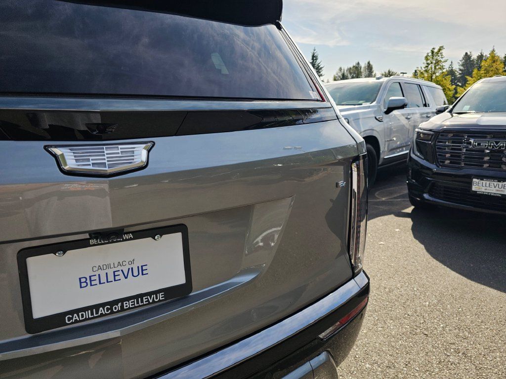New 2027 Cadillac Vistiq Luxury AWD/4WD image 16