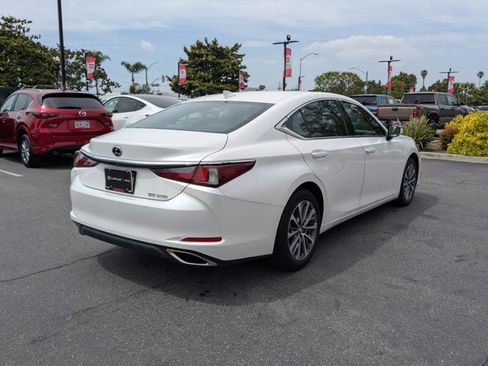 Used 2023 Lexus ES 350 w/ Accessory Package (Z2) image 5