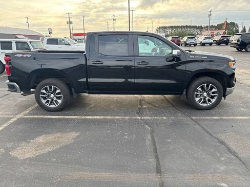 Used 2024 Chevrolet Silverado 1500 LT AWD/4WD image 2