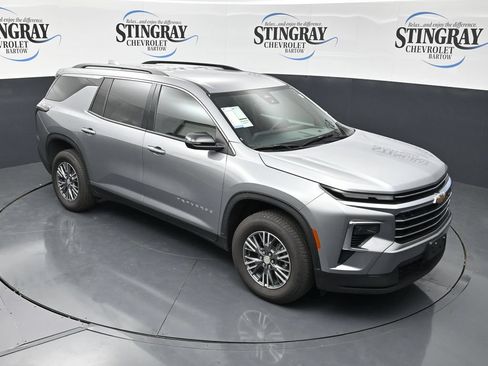 Used 2026 Chevrolet Traverse LT FWD image 21