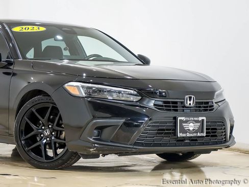 Used 2023 Honda Civic Sport image 2