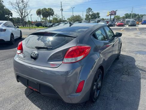 Used 2015 Hyundai Veloster FWD image 6