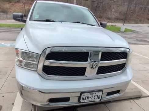 Used 2019 RAM 1500 Classic SLT image 8