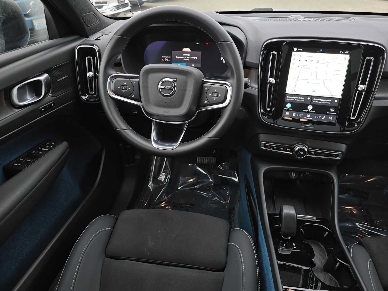 Certified 2023 Volvo XC40 Recharge Ultimate w/ Protection Package Premier AWD/4WD image 18