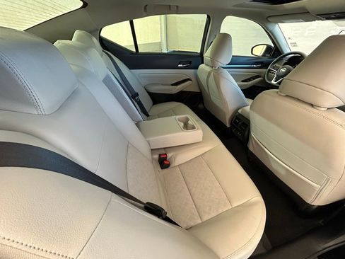 Used 2025 Nissan Altima 2.5 SL image 15