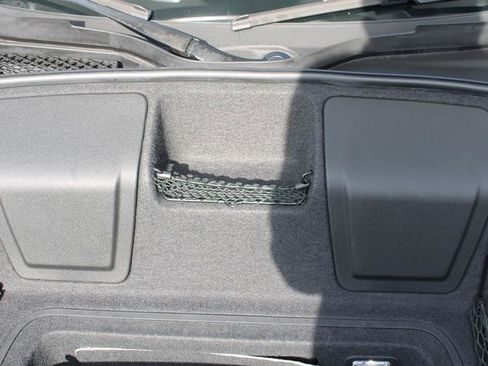 Used 2018 Audi R8 V10 w/ Carbon Exterior Package image 28