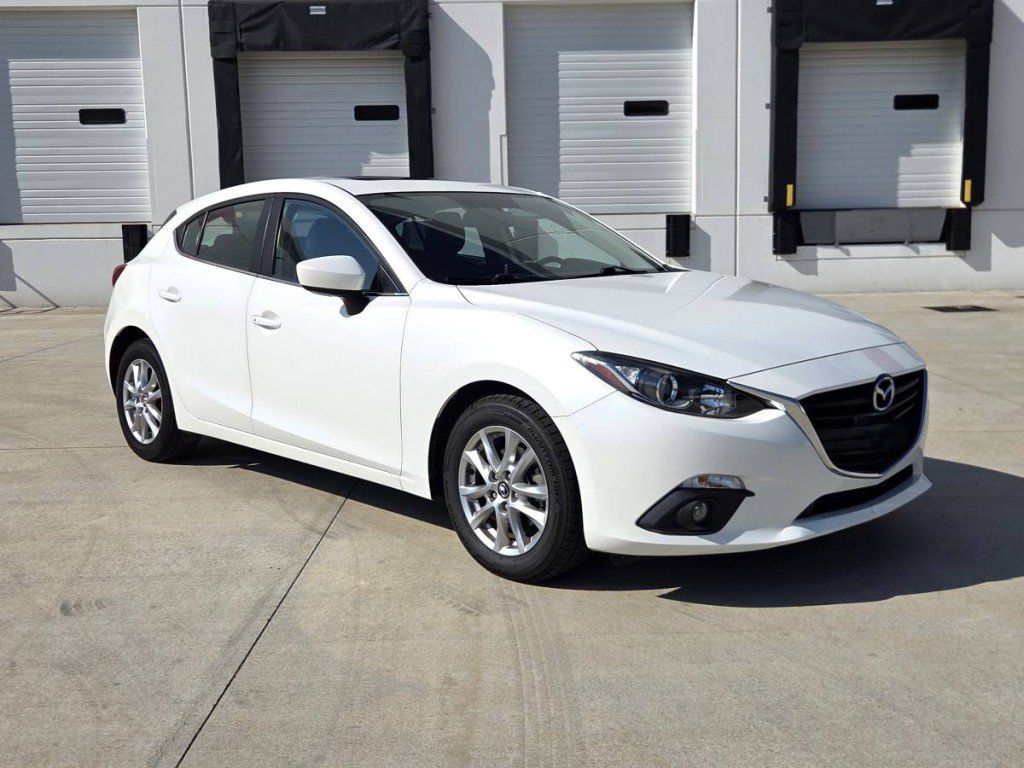 Used 2016 MAZDA MAZDA3 i Grand Touring FWD image 3