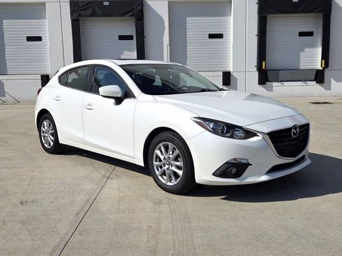 Used 2016 MAZDA MAZDA3 i Grand Touring FWD image 3