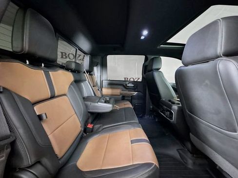 Used 2022 Chevrolet Silverado 3500 High Country image 32