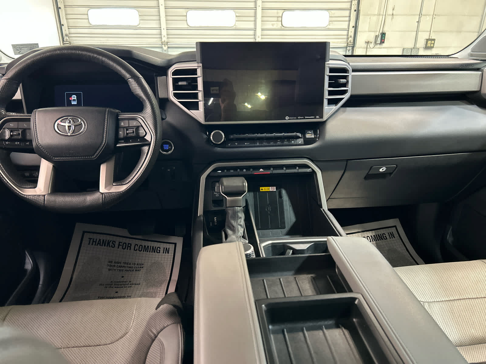 Used 2024 Toyota Tundra Limited AWD/4WD image 12