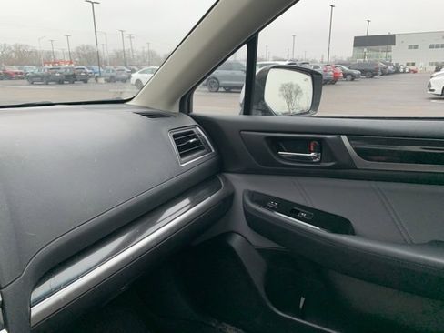 Used 2017 Subaru Legacy 2.5i Sport image 14