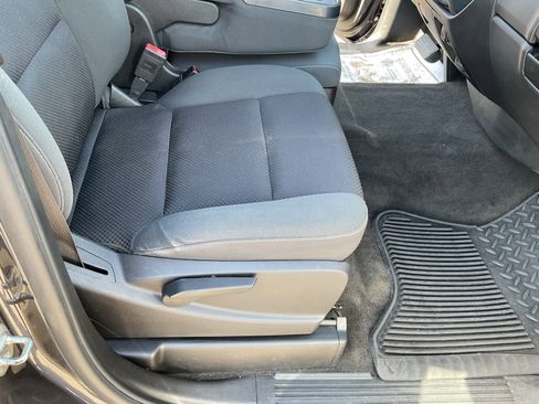 Used 2015 Chevrolet Silverado 2500 LT w/ LT Convenience Package image 21