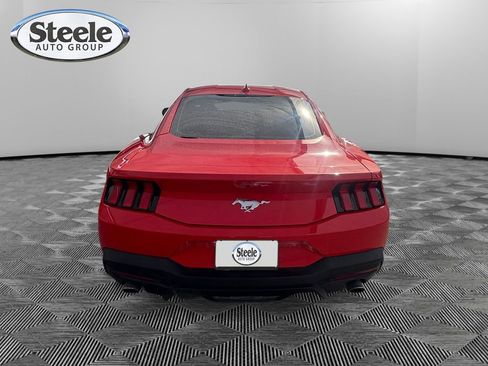 Used 2025 Ford Mustang Coupe image 4