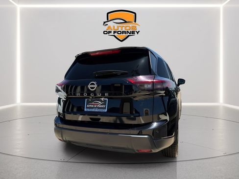 Used 2025 Nissan Rogue SV FWD image 3