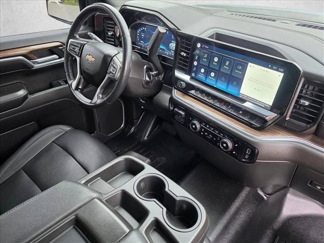 Used 2022 Chevrolet Silverado 1500 LT w/ Safety Package AWD/4WD image 10