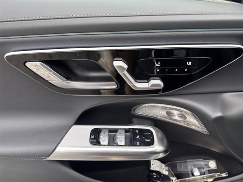 New 2026 Mercedes-Benz E 350 4MATIC Sedan image 18