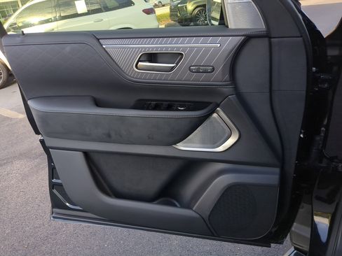 New 2026 INFINITI QX80 Autograph image 18