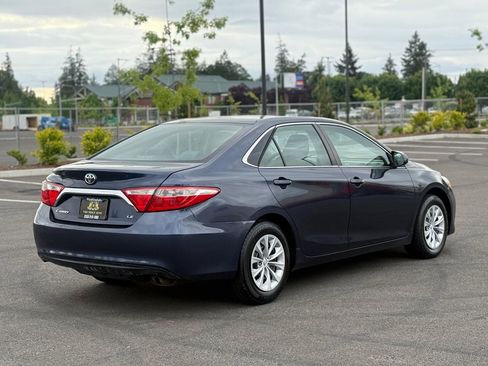 Used 2015 Toyota Camry LE FWD image 4