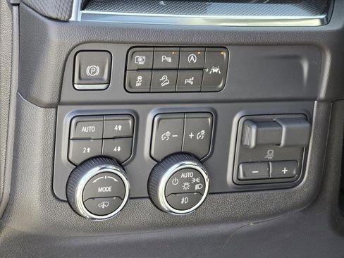 New 2026 Chevrolet Suburban RST w/ Advanced Technology Package image 7