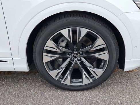 New 2026 Audi Q8 Premium Plus image 4