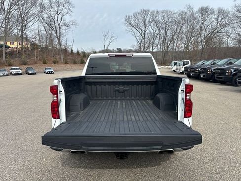 Certified 2022 Chevrolet Silverado 1500 LT AWD/4WD image 12