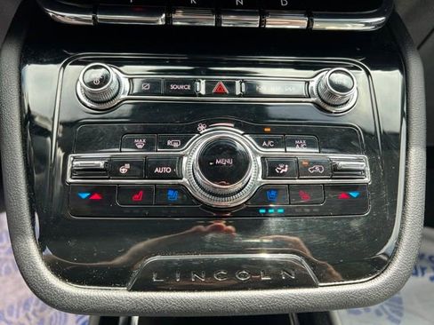 Used 2022 Lincoln Corsair AWD w/ Equipment Group 101A image 23
