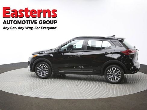 Used 2024 Nissan Kicks SR image 61
