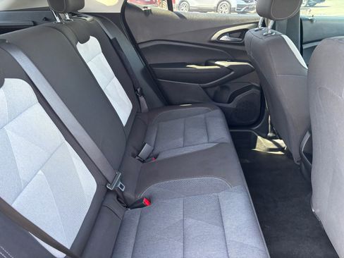 Used 2024 Chevrolet Trax LS w/ LS Convenience Package FWD image 17