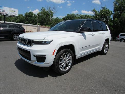 Used 2025 Jeep Grand Cherokee L Summit AWD/4WD image 8