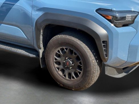 Used 2025 Toyota 4Runner TRD Off-Road Premium AWD/4WD image 18