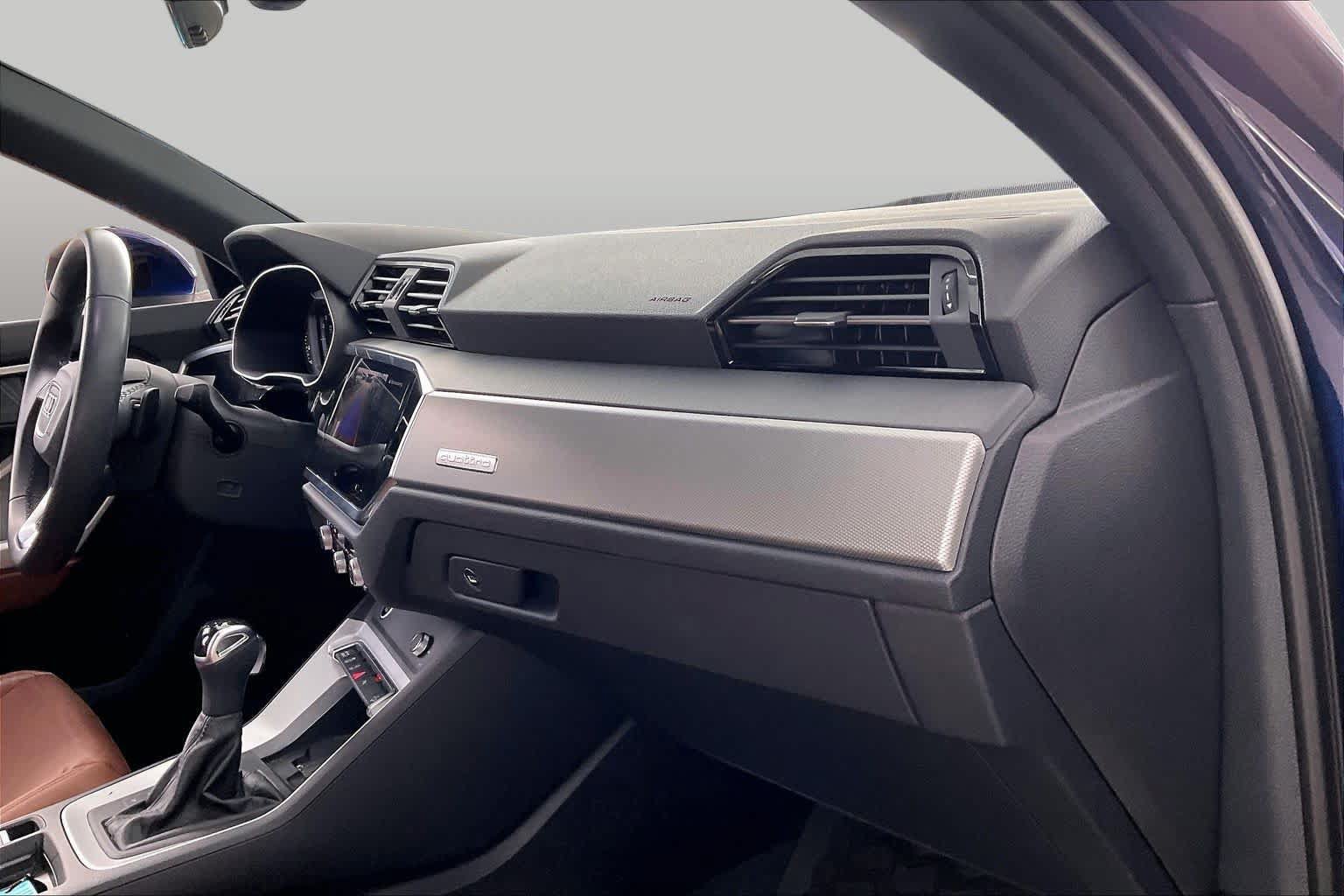 Used 2024 Audi Q3 2.0T Premium AWD/4WD image 19