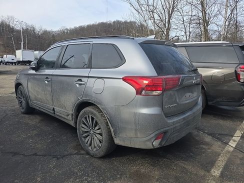 Used 2020 Mitsubishi Outlander AWD image 8