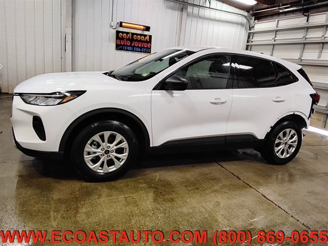Used 2025 Ford Escape Active AWD/4WD image 5