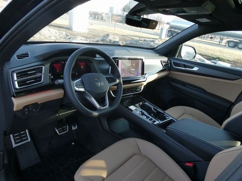 New 2026 Volkswagen Atlas Cross Sport SEL R-Line image 31