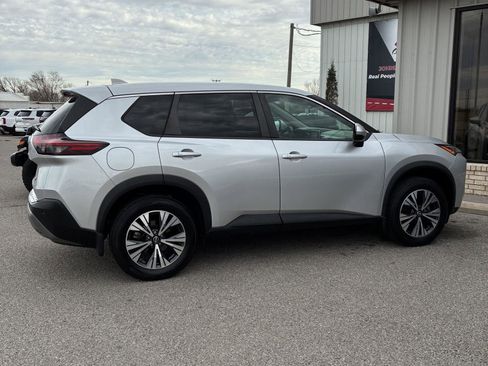 Used 2022 Nissan Rogue SV image 18