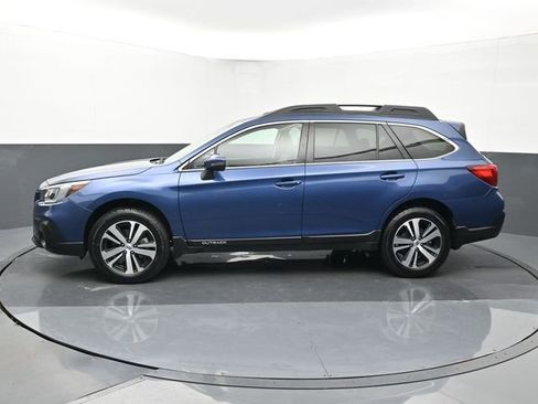 Used 2019 Subaru Outback 2.5i Limited w/ Popular Package #2 image 2