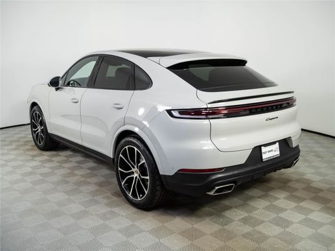 New 2026 Porsche Cayenne Coupe AWD/4WD image 3