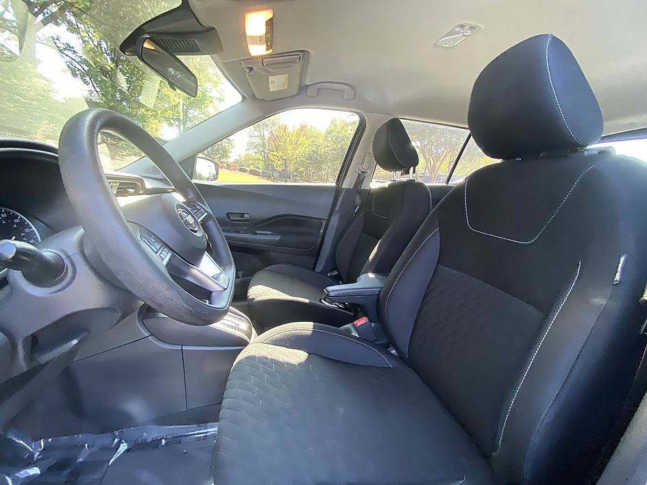 Used 2021 Nissan Kicks S FWD image 12