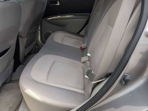 Used 2013 Nissan Rogue SV FWD image 19