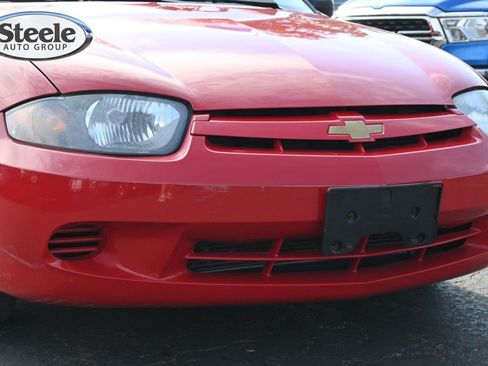 Used 2005 Chevrolet Cavalier Sedan w/ Preferred Equipment Group FWD image 26