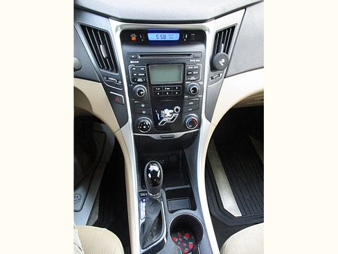 Used 2011 Hyundai Sonata GLS image 15