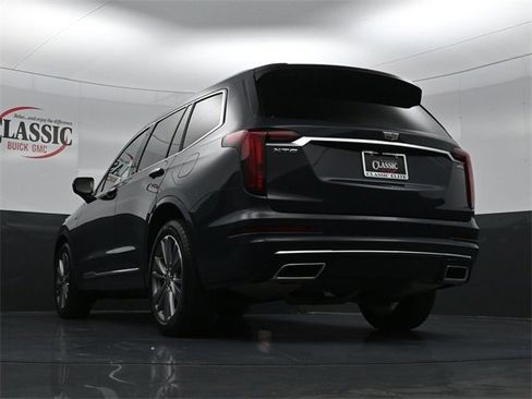 Used 2025 Cadillac XT6 Premium Luxury image 25