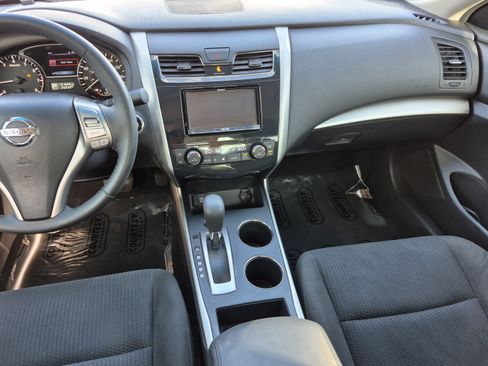 Used 2015 Nissan Altima 2.5 SV w/ Convenience Package FWD image 14