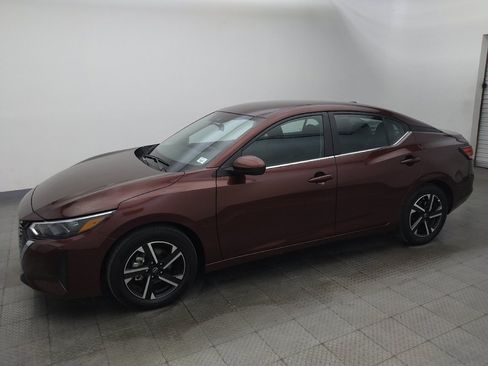 Used 2025 Nissan Sentra SV FWD image 2
